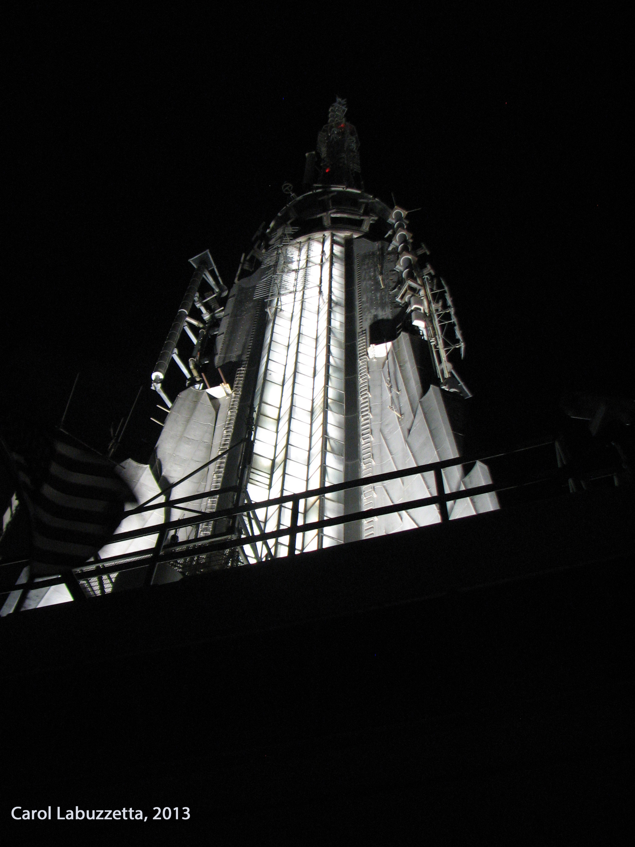 WMEmpireStateBuildingTop