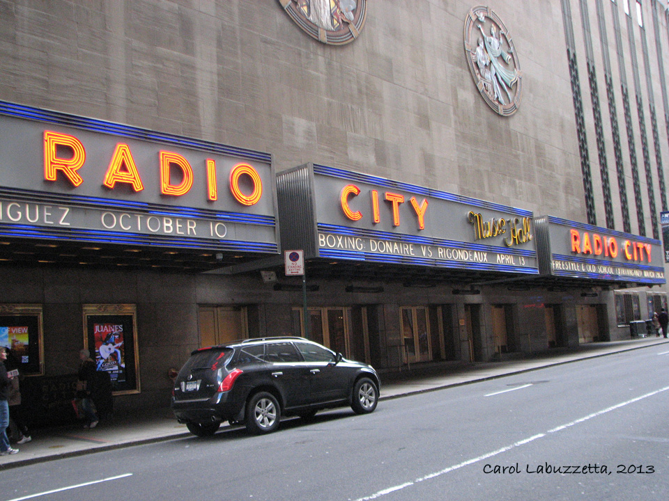 WMoutsideradiocityday1