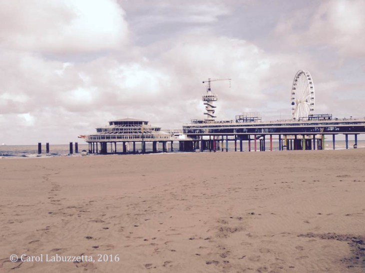 wmscheveningenbeachpierholland