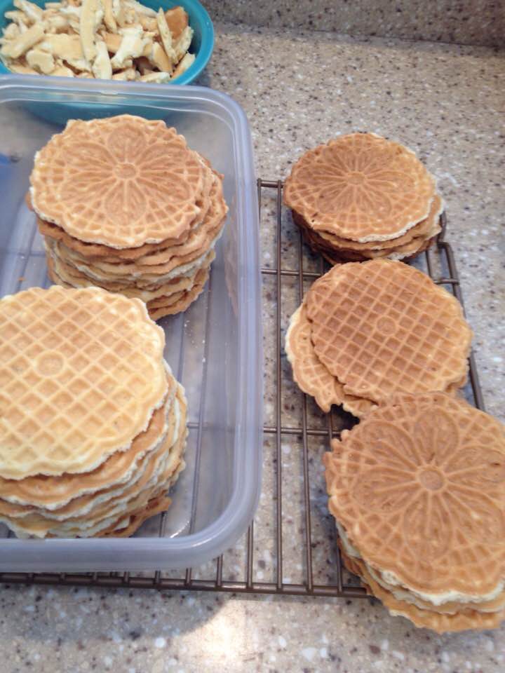 Pizzelles, The Carpenters, Coffee, & Dancin’ in the&nbsp;Kitchen!