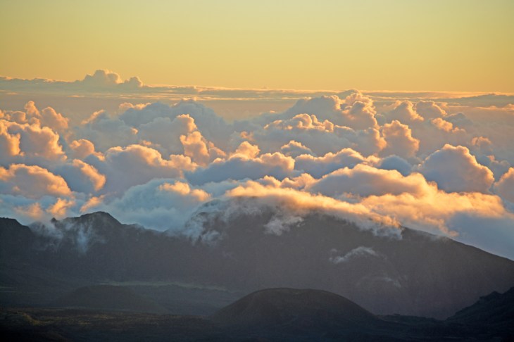 485sunriseoverthecrater