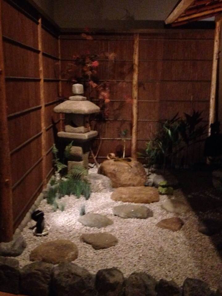 37646972_1750756121629014_4423019426647900160_n