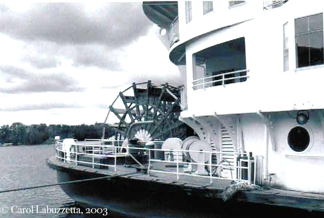 AmericanQueenHull03