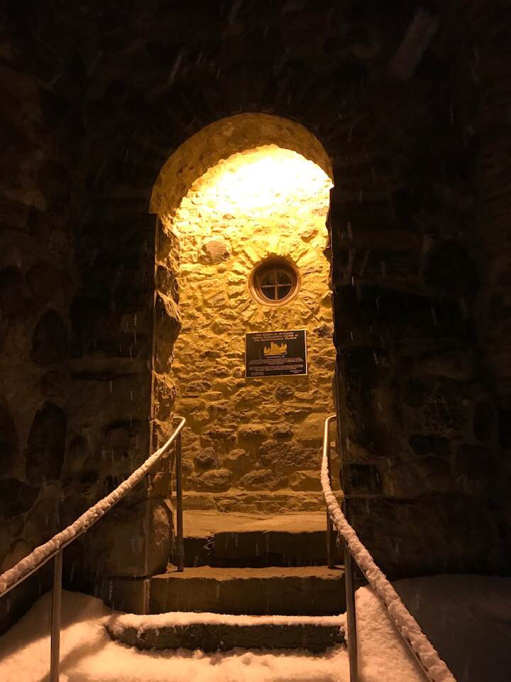 47052912_1941172515920706_931393993491611648_n